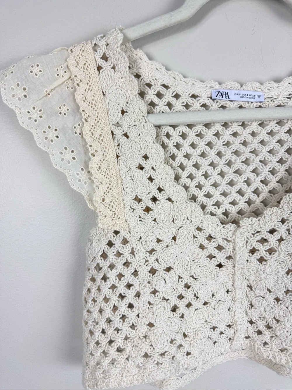 Zara Crochet Lace Crop Top Small Cream Boho Festival Rave Cottage Coastal Beach